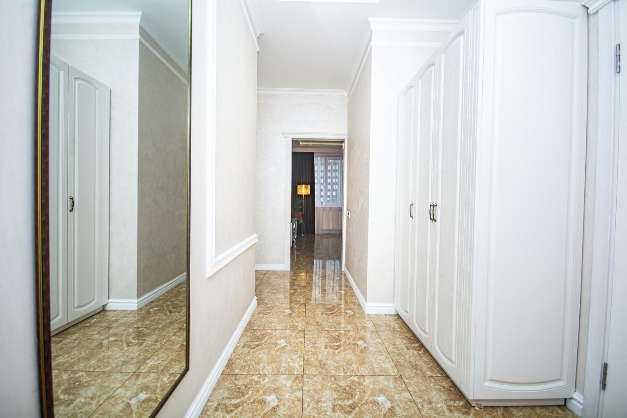 Luxury For Business & Pleasure Royal 2 Apartment Kiev Bagian luar foto