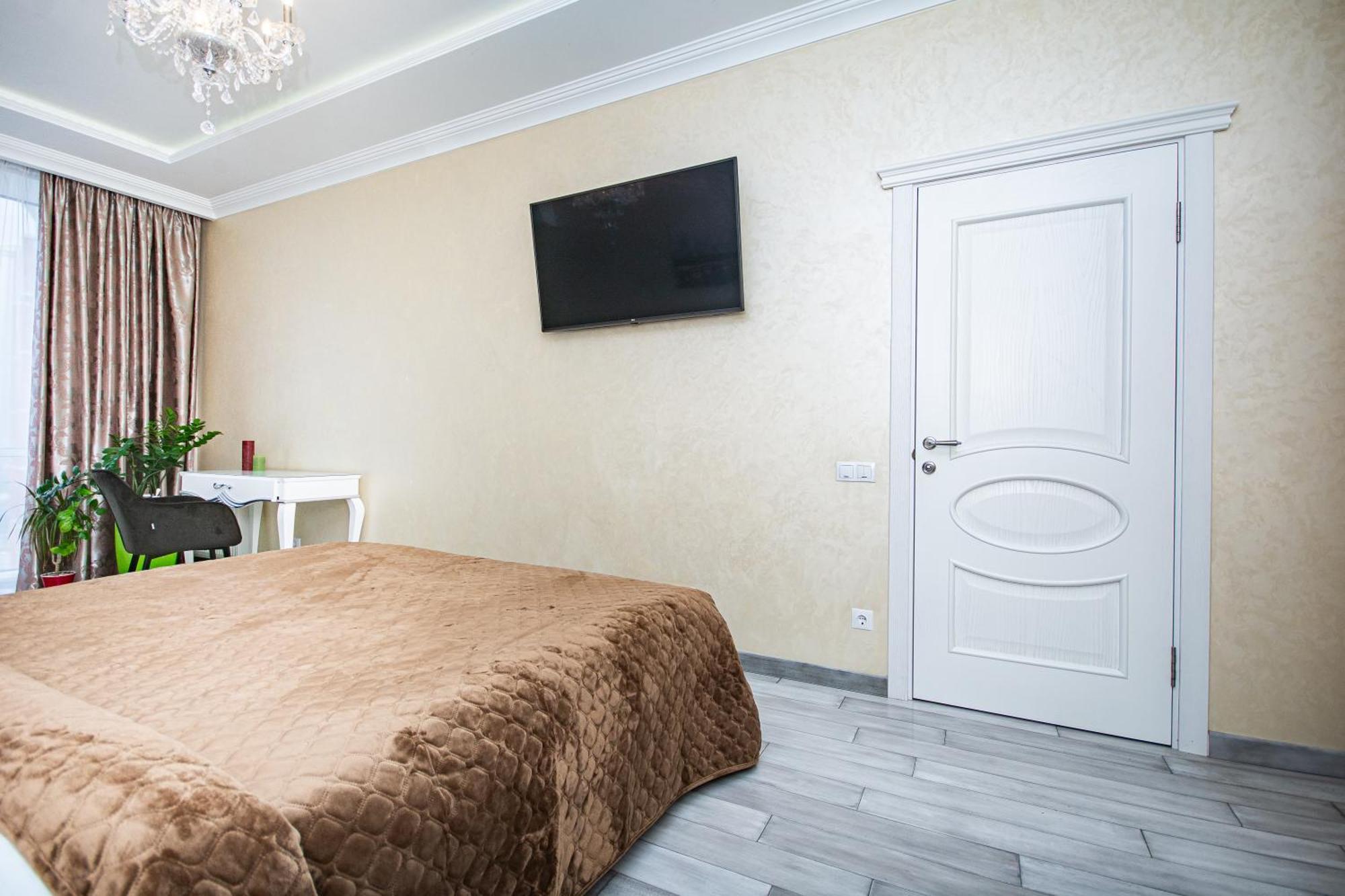 Luxury For Business & Pleasure Royal 2 Apartment Kiev Bagian luar foto