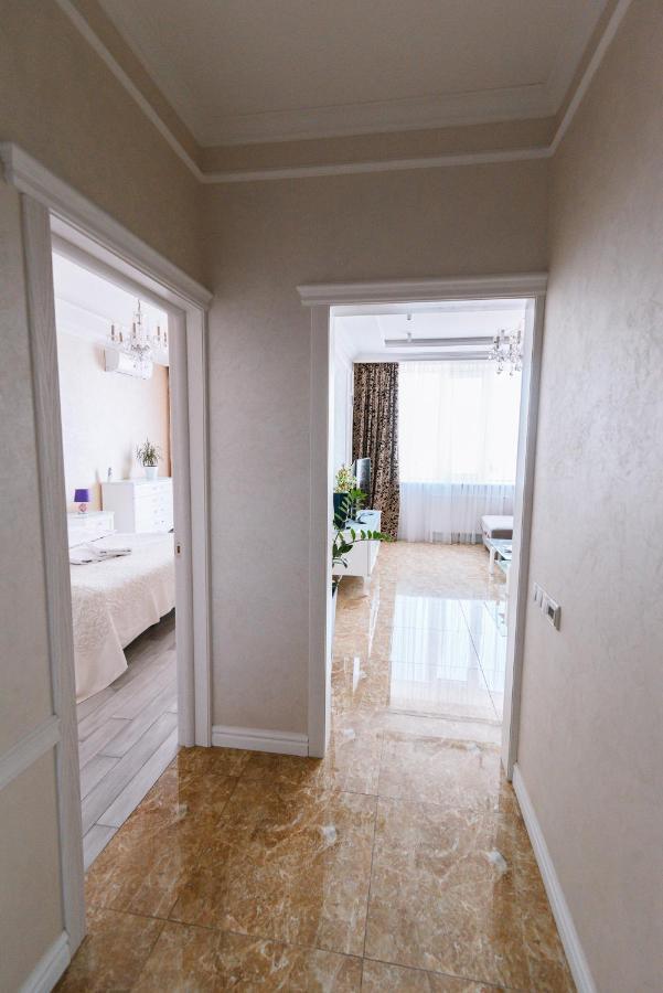Luxury For Business & Pleasure Royal 2 Apartment Kiev Bagian luar foto