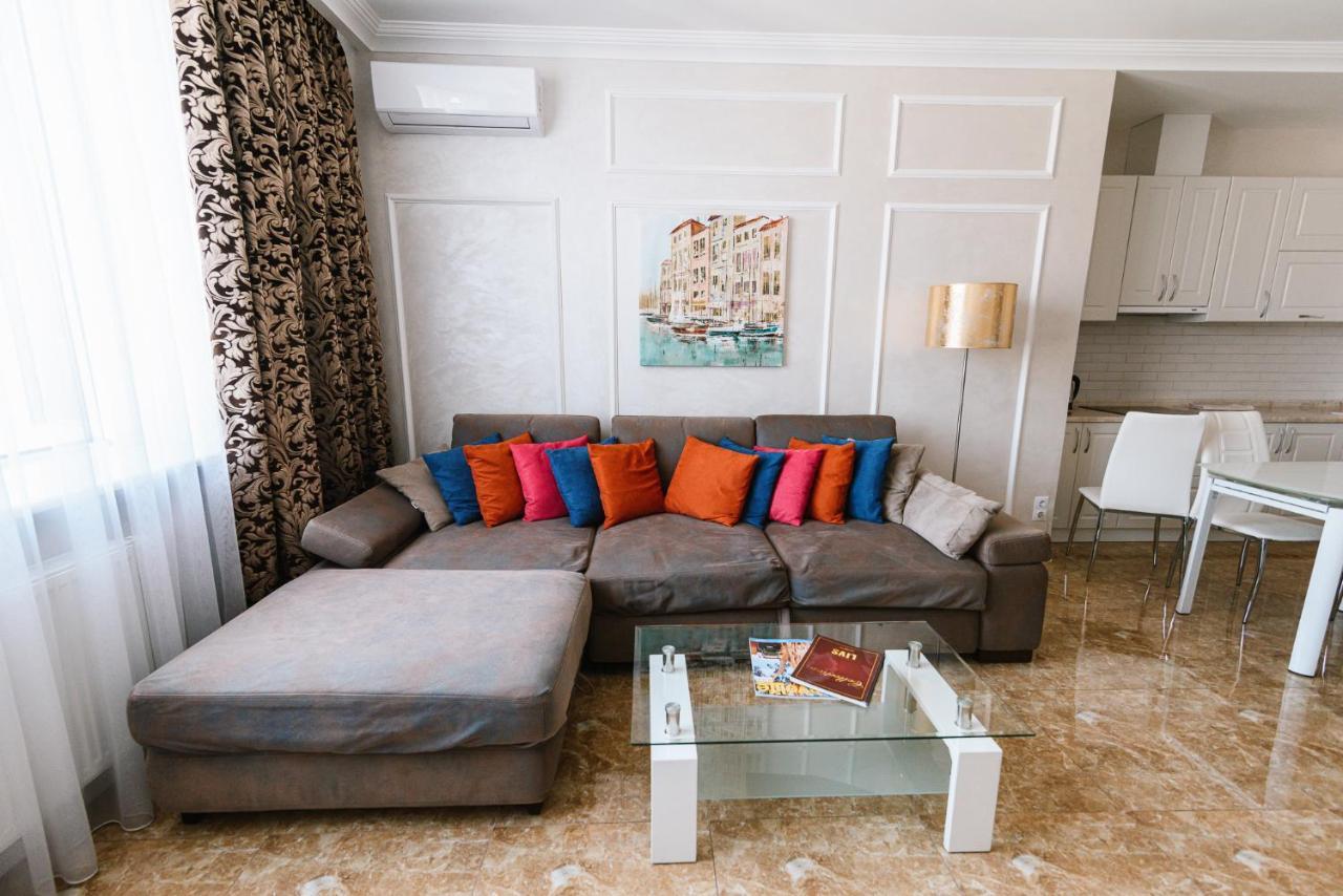 Luxury For Business & Pleasure Royal 2 Apartment Kiev Bagian luar foto