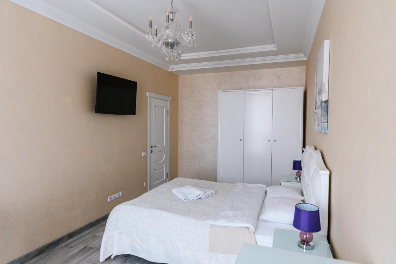 Luxury For Business & Pleasure Royal 2 Apartment Kiev Bagian luar foto