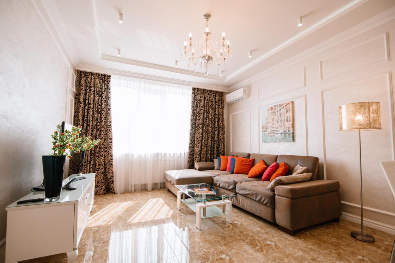 Luxury For Business & Pleasure Royal 2 Apartment Kiev Bagian luar foto