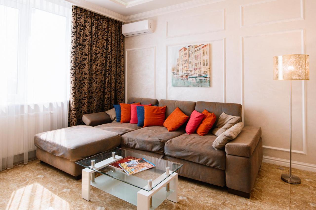 Luxury For Business & Pleasure Royal 2 Apartment Kiev Bagian luar foto
